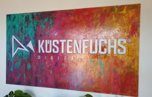Gemälde Logo Küstenfuchs Digital GmbH